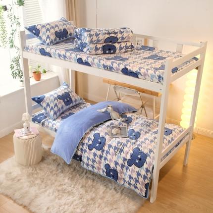 91家纺网 家纺一手货源 找家纺 金鑫汇 2022新款牛奶绒学生上下铺三件套 绅士熊-兰