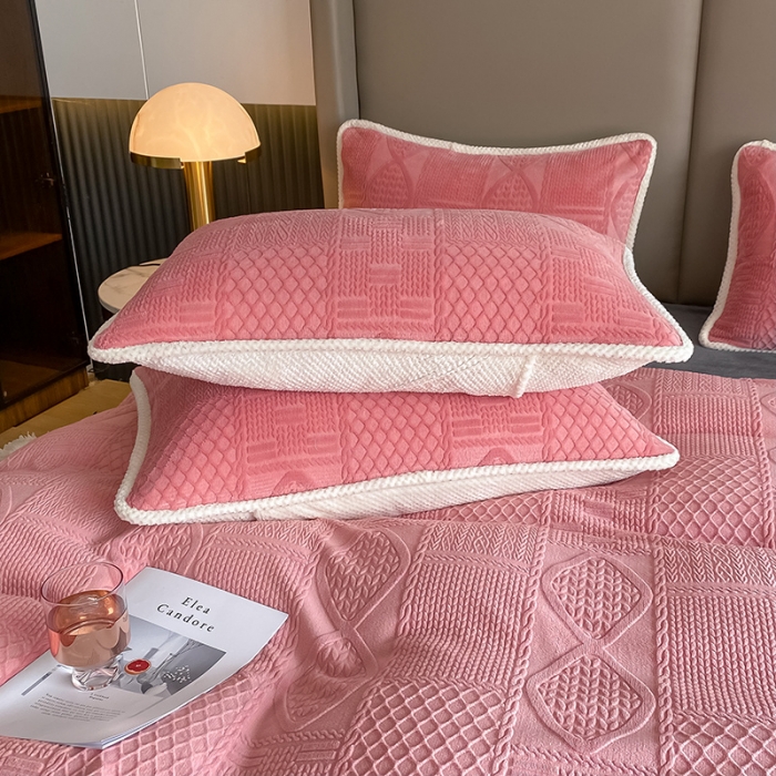 91家纺网 家纺一手货源 找家纺 （总）吾诺 2022 雕花绒二合一冬被 可拆洗牛奶绒冬被