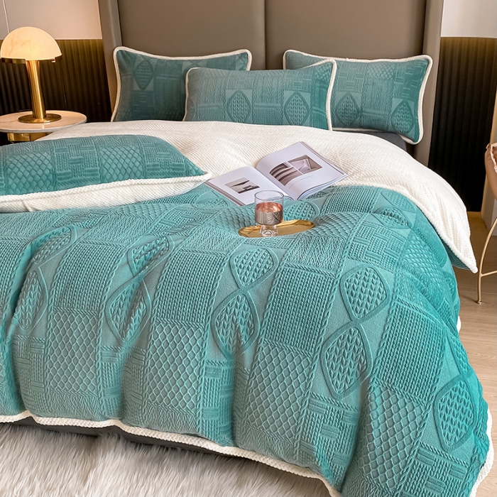 91家纺网 家纺一手货源 找家纺 吾诺 2022新款雕花绒二合一冬被 雕花湖兰