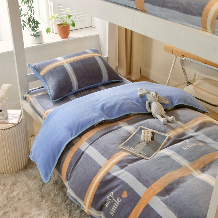 91家纺网 家纺一手货源 找家纺 金鑫汇 2022新款牛奶绒学生上下铺三件套 初遇