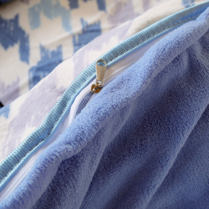 91家纺网 家纺一手货源 找家纺 金鑫汇 2022新款牛奶绒学生上下铺三件套 绅士熊-兰