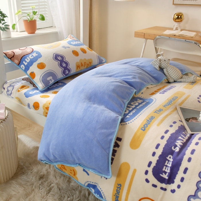 91家纺网 家纺一手货源 找家纺 金鑫汇 2022新款牛奶绒学生上下铺三件套 幸运熊-兰