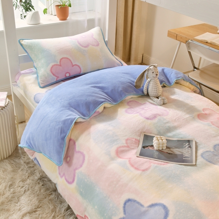 91家纺网 家纺一手货源 找家纺 金鑫汇 2022新款牛奶绒学生上下铺三件套 油菜五叶花朵