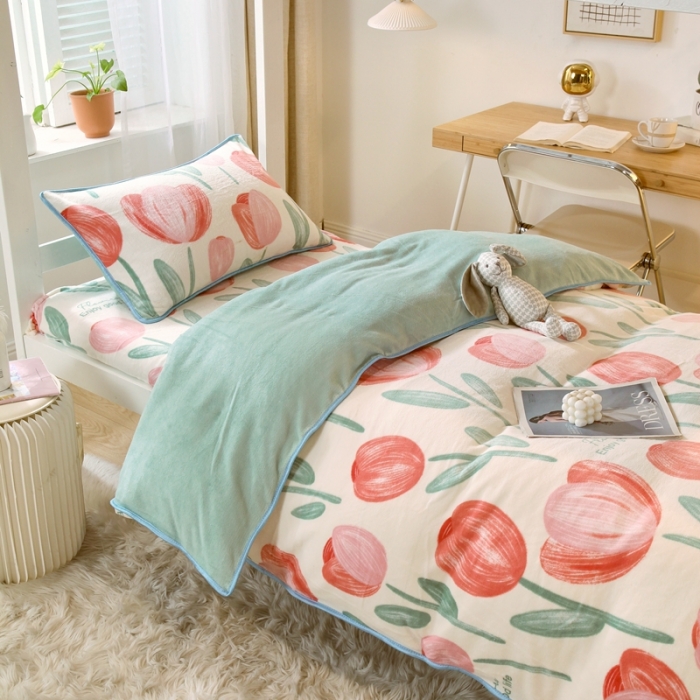 91家纺网 家纺一手货源 找家纺 金鑫汇 2022新款牛奶绒学生上下铺三件套 郁金香-粉