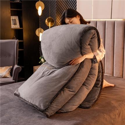 91家纺网 家纺一手货源 找家纺 吾诺 2022新款双拼色二合一冬被 双拼浅灰风格二