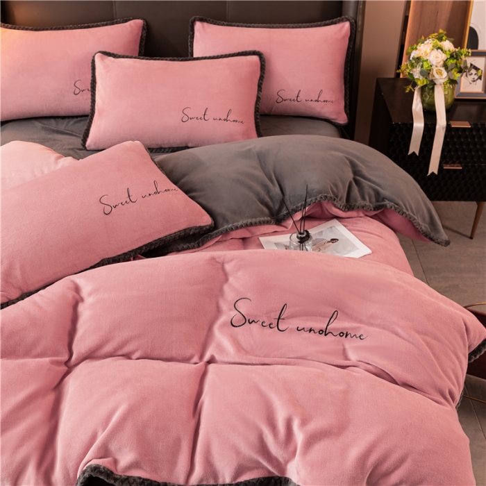 91家纺网 家纺一手货源 找家纺 吾诺 2022新款双拼色二合一冬被 双拼豆沙风格二