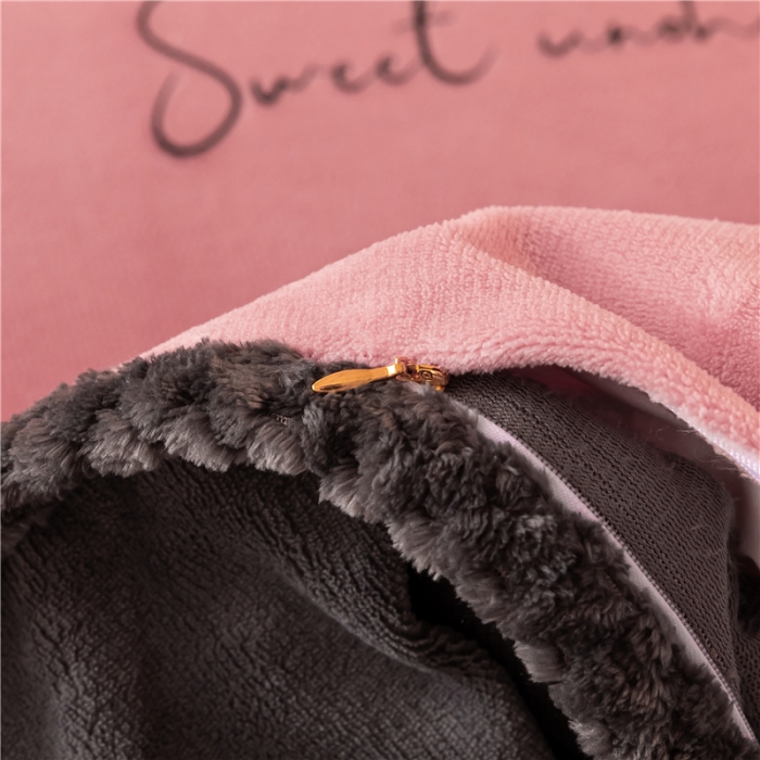 91家纺网 家纺一手货源 找家纺 吾诺 2022新款双拼色二合一冬被 双拼豆沙风格二