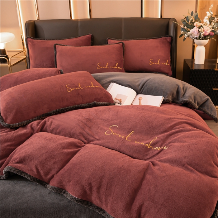 91家纺网 家纺一手货源 找家纺 吾诺 2022新款双拼色二合一冬被 双拼焦糖风格二