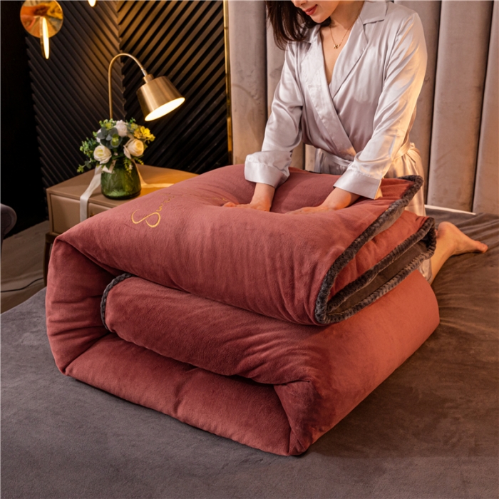 91家纺网 家纺一手货源 找家纺 吾诺 2022新款双拼色二合一冬被 双拼焦糖风格二