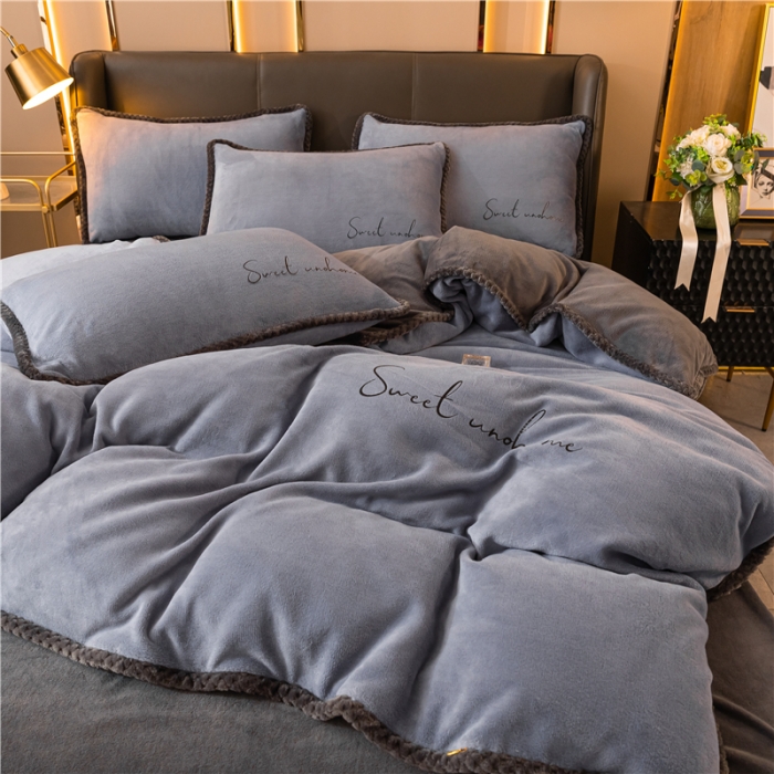 91家纺网 家纺一手货源 找家纺 吾诺 2022新款双拼色二合一冬被 双拼兰灰风格二