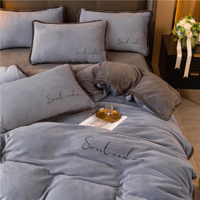 91家纺网 家纺一手货源 找家纺 吾诺 2022新款双拼色二合一冬被 双拼兰灰风格二