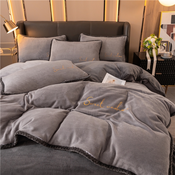 91家纺网 家纺一手货源 找家纺 吾诺 2022新款双拼色二合一冬被 双拼浅灰风格二