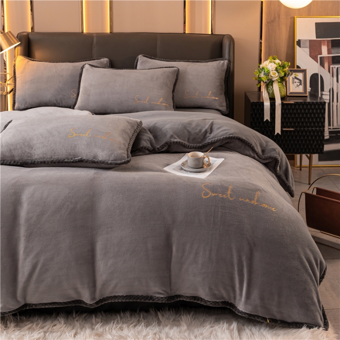 91家纺网 家纺一手货源 找家纺 吾诺 2022新款双拼色二合一冬被 双拼浅灰风格二