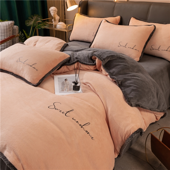 91家纺网 家纺一手货源 找家纺 吾诺 2022新款双拼色二合一冬被 双拼香槟风格二