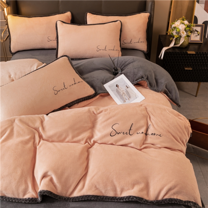 91家纺网 家纺一手货源 找家纺 吾诺 2022新款双拼色二合一冬被 双拼香槟风格二