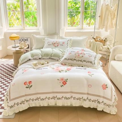 91家纺网 家纺一手货源 找家纺 （总）懒猫 2022新款大版牛奶绒花边款四件套