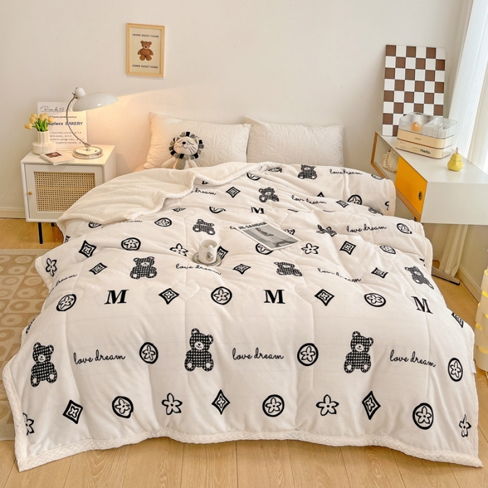 91家纺网 家纺一手货源 找家纺 （总）慕尚 2022爆款牛奶绒贝贝绒夹棉3层加厚毛毯