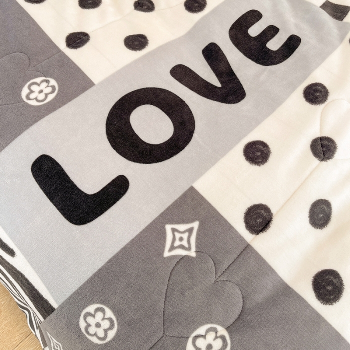 91家纺网 家纺一手货源 找家纺 慕尚 2022爆款牛奶绒贝贝绒夹棉3层加厚毛毯 加厚毯-杜比