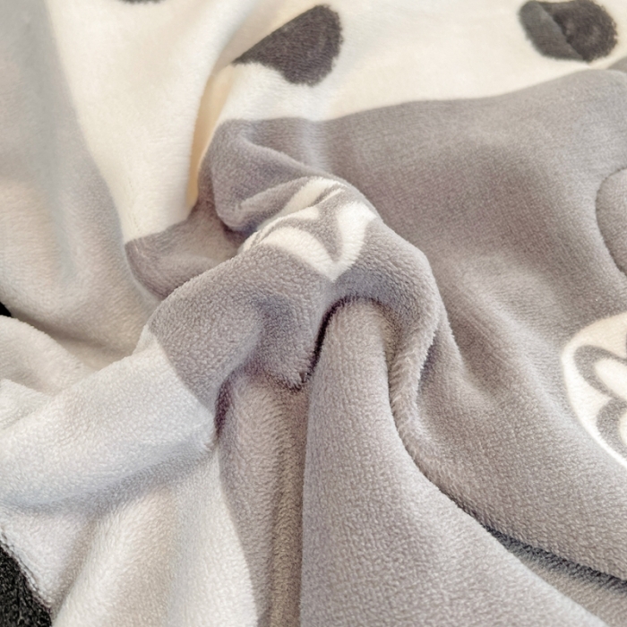91家纺网 家纺一手货源 找家纺 慕尚 2022爆款牛奶绒贝贝绒夹棉3层加厚毛毯 加厚毯-杜比