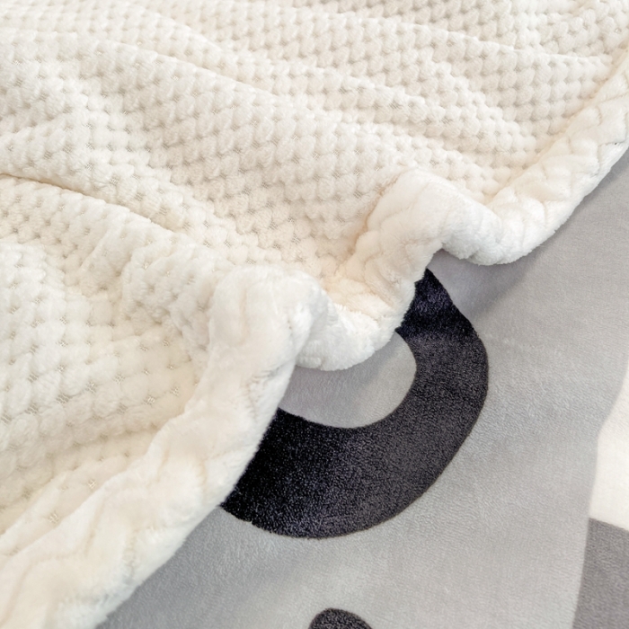 91家纺网 家纺一手货源 找家纺 慕尚 2022爆款牛奶绒贝贝绒夹棉3层加厚毛毯 加厚毯-杜比