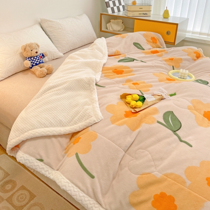 91家纺网 家纺一手货源 找家纺 慕尚 2022爆款牛奶绒贝贝绒夹棉3层加厚毛毯 加厚毯-小黄花