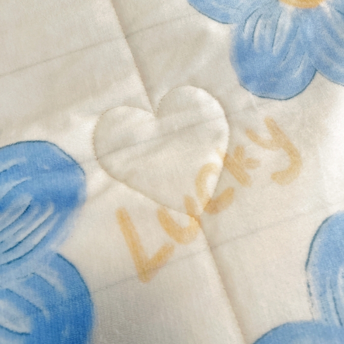 91家纺网 家纺一手货源 找家纺 慕尚 2022爆款牛奶绒贝贝绒夹棉3层加厚毛毯 加厚毯-幸运花绒