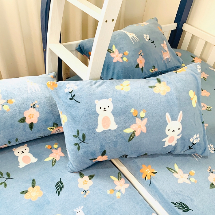 91家纺网 家纺一手货源 找家纺 小虾米 2022新款加厚牛奶绒单品床笠单件套三件套 温馨小鹿