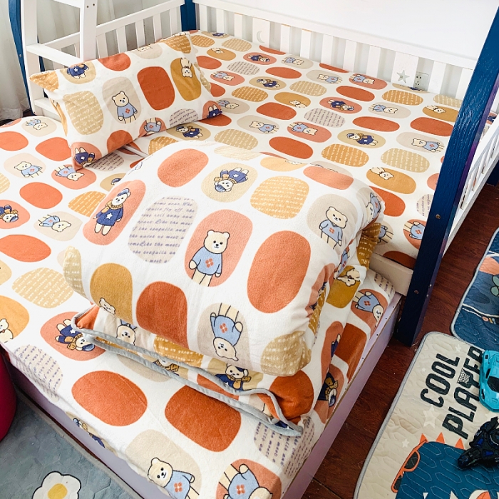 91家纺网 家纺一手货源 找家纺 小虾米 2022新款加厚牛奶绒被套单件套三件套 波点小熊