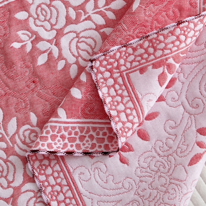 91家纺网 家纺一手货源 找家纺 朴尔 2022新款AB版蜂窝提花锁边立体枕巾 一对装 手捧蔷薇-粉
