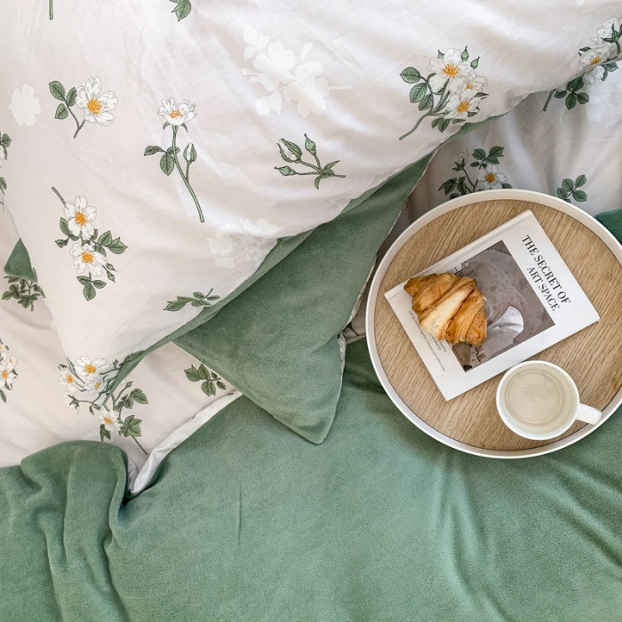 91家纺网 家纺一手货源 找家纺 梦家居 2022新款秋冬新品全棉加牛奶绒四件套 夏花绒