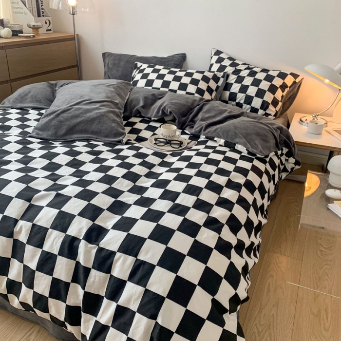 91家纺网 家纺一手货源 找家纺 梦家居 2022新款秋冬新品全棉加牛奶绒四件套 棋盘格黑绒