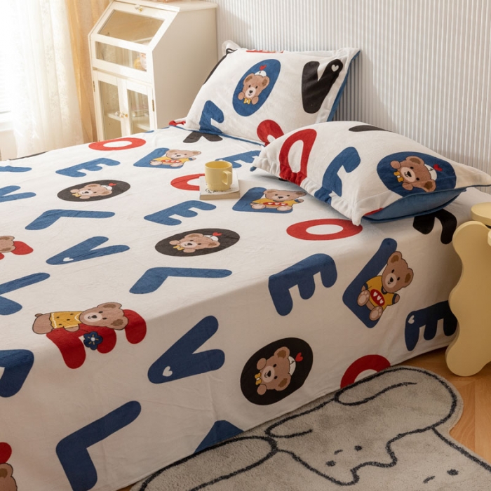 91家纺网 家纺一手货源 找家纺 梦家居 2022新款秋冬新款牛奶绒单床单 字母小熊