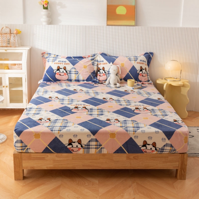 91家纺网 家纺一手货源 找家纺 梦家居 2022新款秋冬新款牛奶绒单床笠 格子奶牛