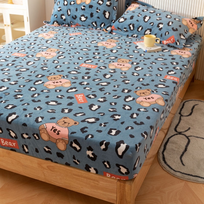 91家纺网 家纺一手货源 找家纺 梦家居 2022新款秋冬新款牛奶绒单床笠 魅力熊