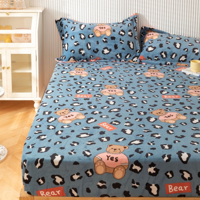 91家纺网 家纺一手货源 找家纺 梦家居 2022新款秋冬新款牛奶绒单床笠 魅力熊