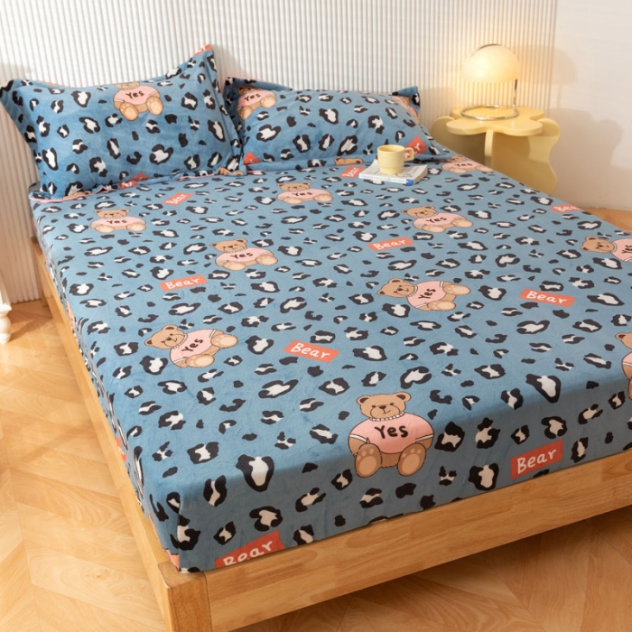 91家纺网 家纺一手货源 找家纺 梦家居 2022新款秋冬新款牛奶绒单床笠 魅力熊