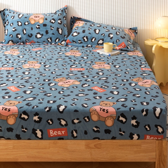 91家纺网 家纺一手货源 找家纺 梦家居 2022新款秋冬新款牛奶绒单床笠 魅力熊