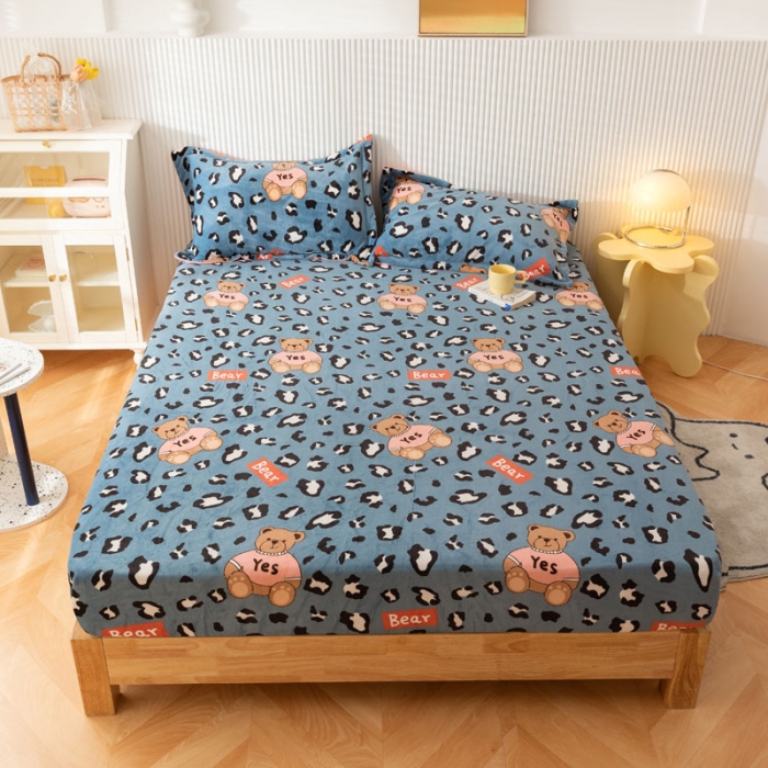 91家纺网 家纺一手货源 找家纺 梦家居 2022新款秋冬新款牛奶绒单床笠 魅力熊