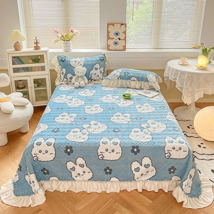 91家纺网 家纺一手货源 找家纺 安哆啦 2022新款牛奶绒花边夹棉床盖 床盖-萌萌兔