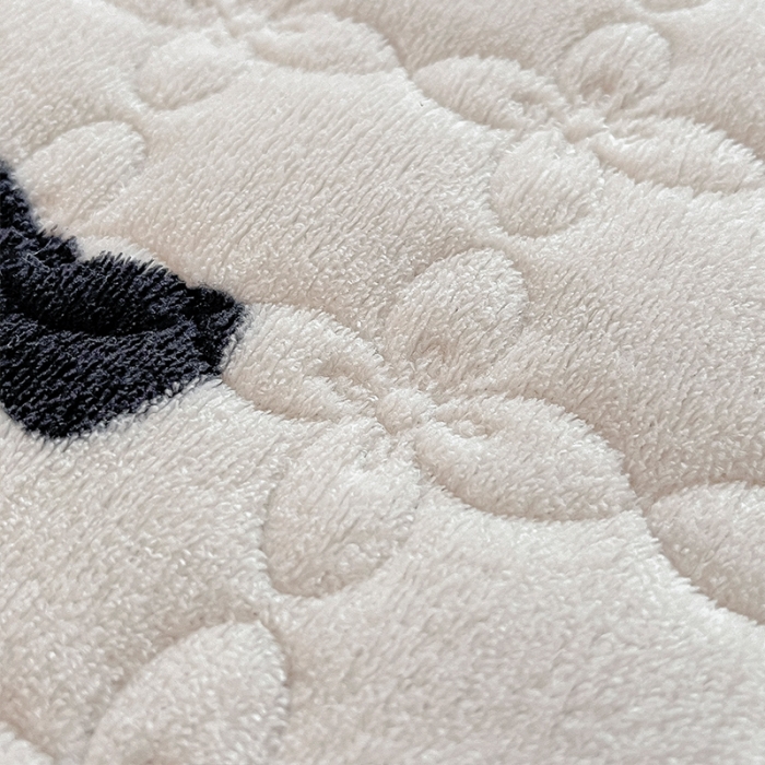 91家纺网 家纺一手货源 找家纺 安哆啦 2022新款牛奶绒花边夹棉床盖 床盖-小蝴蝶结