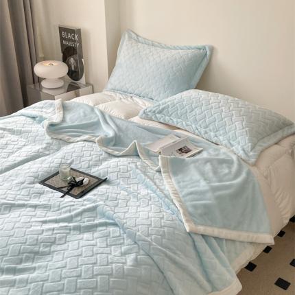 91家纺网 家纺一手货源 找家纺 （总）桃子2022ins轻奢高级定制烂花浮雕编制牛奶绒毛毯