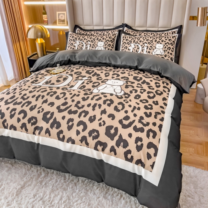 91家纺网 家纺一手货源 找家纺 娜娜 2022新款大版大牌风亲肤棉工艺款四件套 豹纹熊