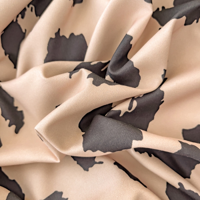 91家纺网 家纺一手货源 找家纺 娜娜 2022新款大版大牌风亲肤棉工艺款四件套 豹纹熊