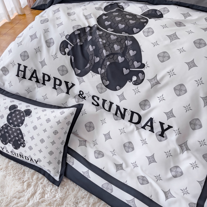 91家纺网 家纺一手货源 找家纺 娜娜 2022新款大版大牌风亲肤棉工艺款四件套 熊仔白