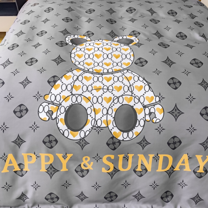 91家纺网 家纺一手货源 找家纺 娜娜 2022新款大版大牌风亲肤棉工艺款四件套 熊仔灰