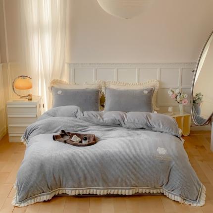 91家纺网 家纺一手货源 找家纺 （总）孑寐 2022新款韩版雕花绒绣花绒四件套