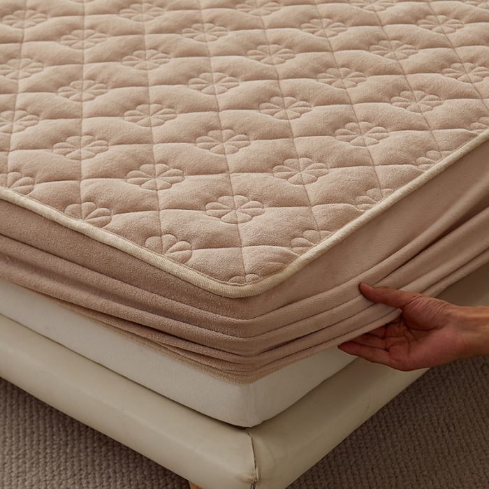 91家纺网 家纺一手货源 找家纺 优眠坊 2025新款牛奶绒夹棉床笠 山茶-奶咖