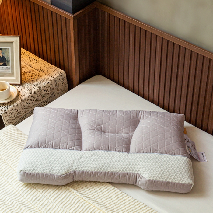 91家纺网 家纺一手货源 找家纺 多点家居 2022新款天然荞麦护颈枕 灰