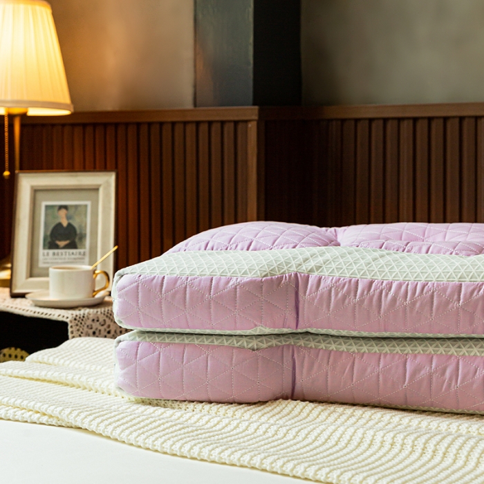 91家纺网 家纺一手货源 找家纺 多点家居 2022新款天然荞麦护颈枕 魅惑紫