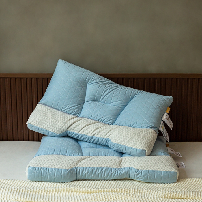 91家纺网 家纺一手货源 找家纺 多点家居 2022新款天然荞麦护颈枕 天空蓝